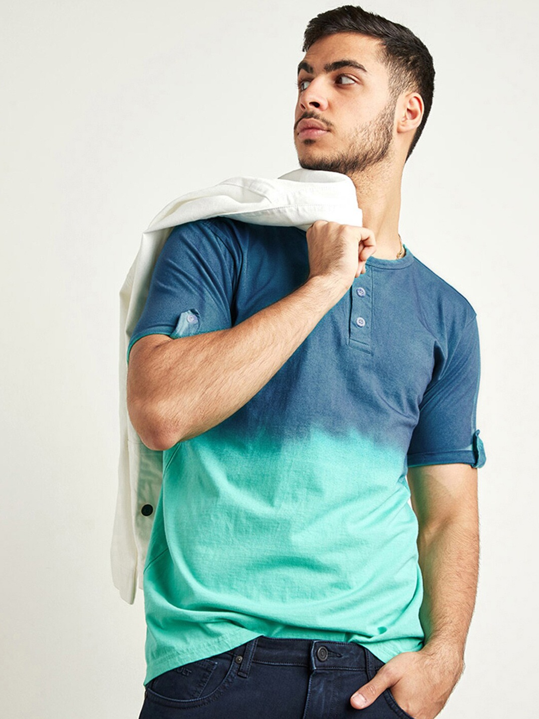 

Campus Sutra Sea Green & Blue Tie & Dye Henley Neck Cotton T-shirt