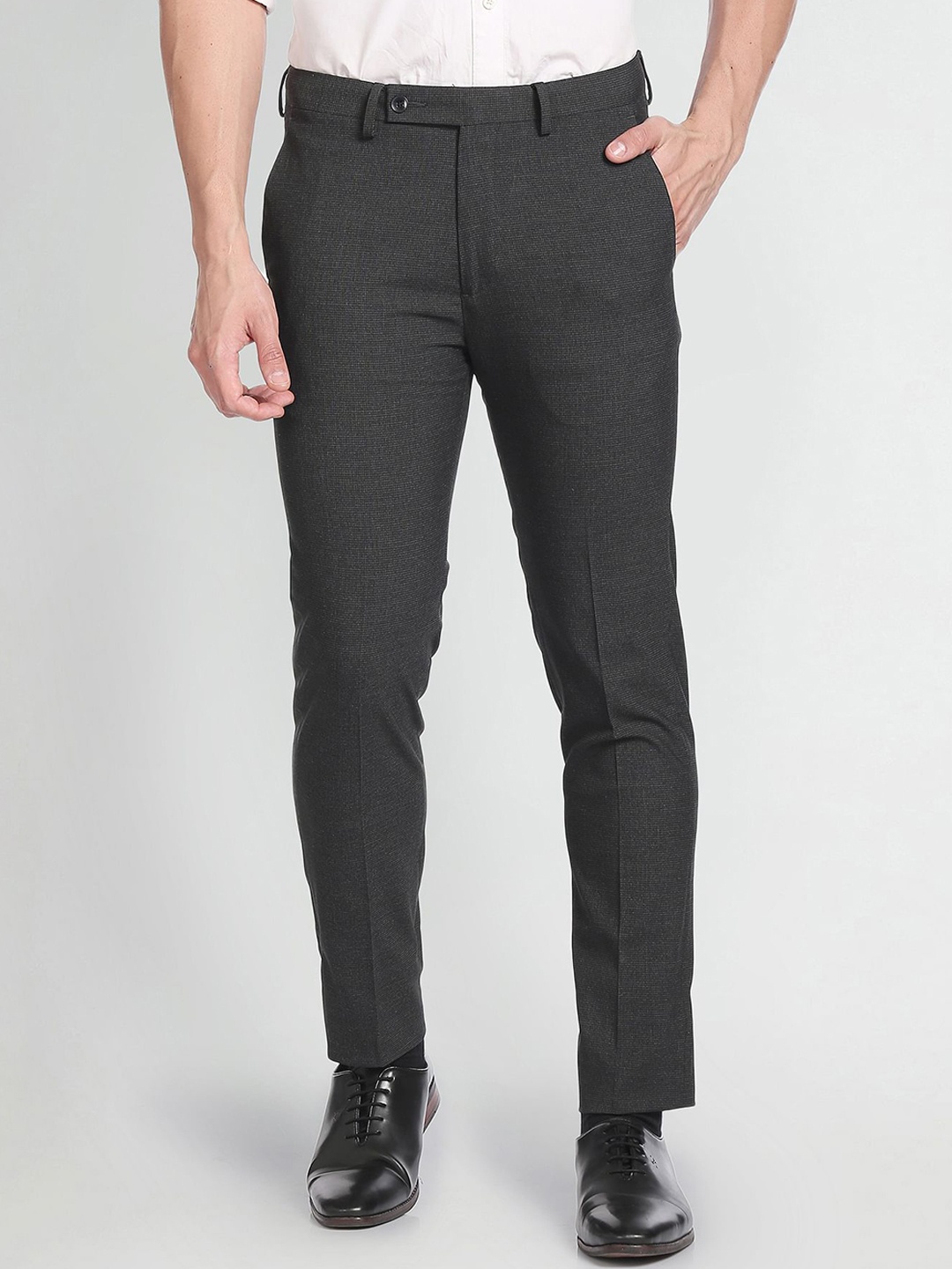 

Arrow Men Mid Rise Plain Slim Fit Formal Trousers, Charcoal
