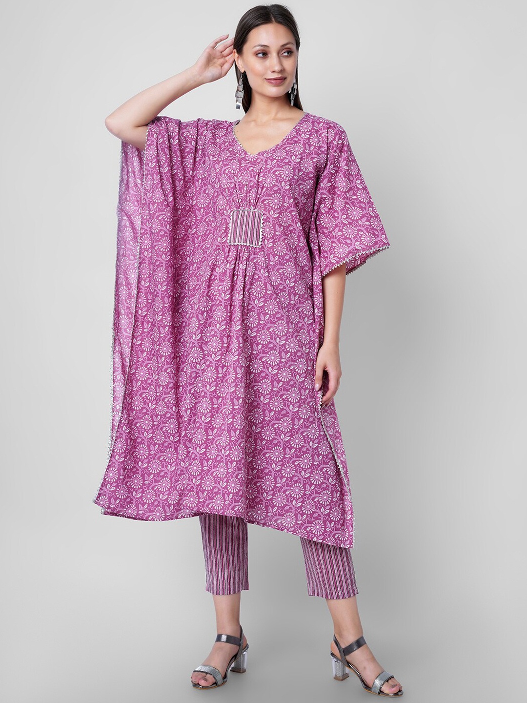 

VASANT APPAREL Floral Printed Kaftan Kurta with Trousers, Violet