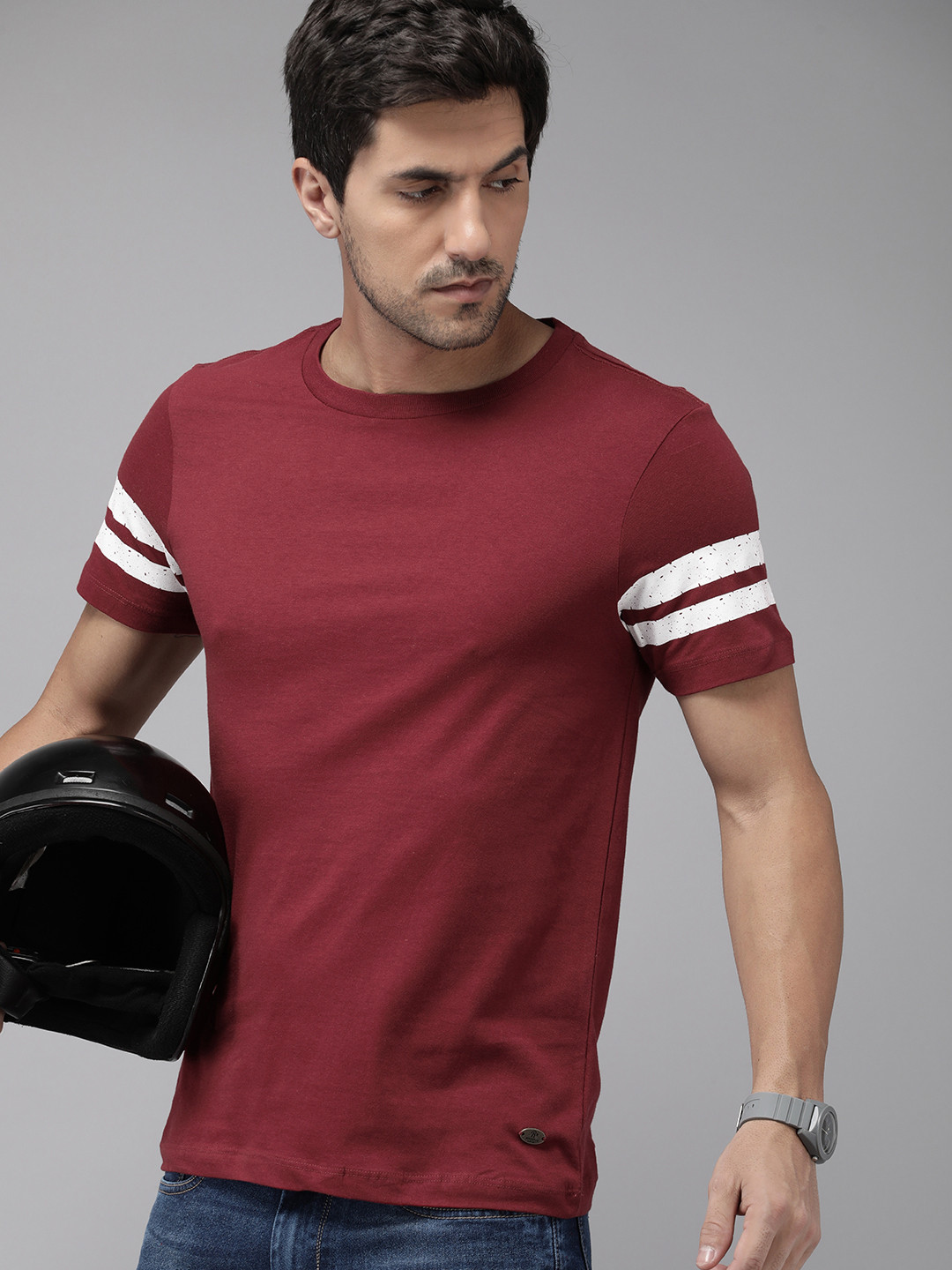 

Roadster Men Red T-shirt