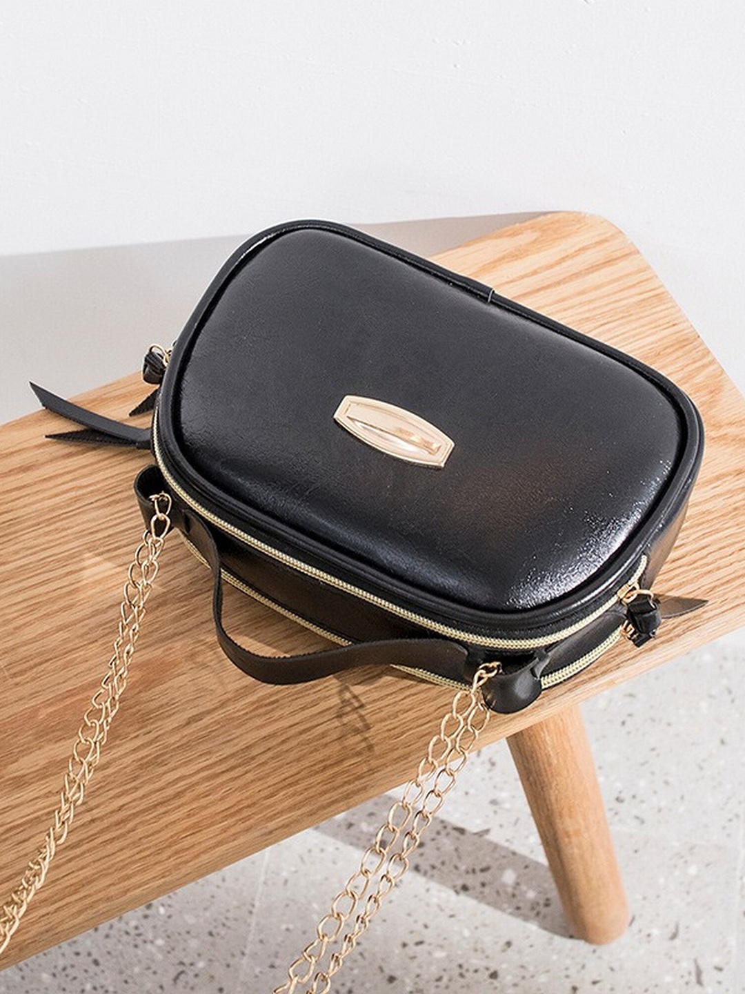 

Diva Dale PU Structured Sling Bag, Black