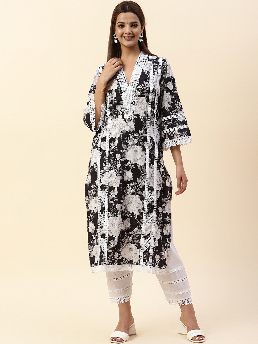 

Meena Bazaar Floral Printed Kurta With Trousers, Black