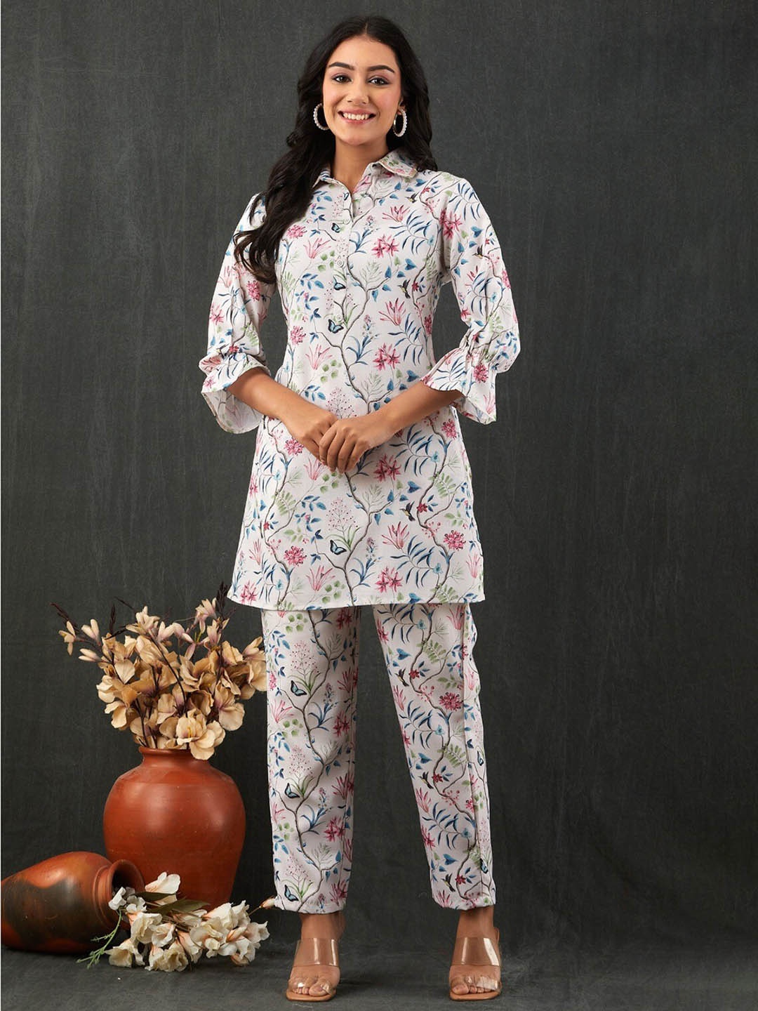 

Meena Bazaar Floral Printed Shirt Collar Pathani Kurti With Trousers, Cream