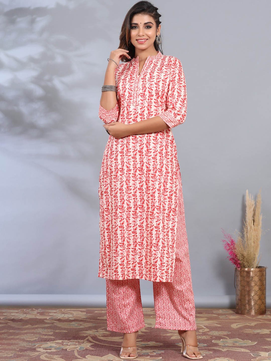 

Meena Bazaar Floral Printed Regular Kurta with Trousers, Cream