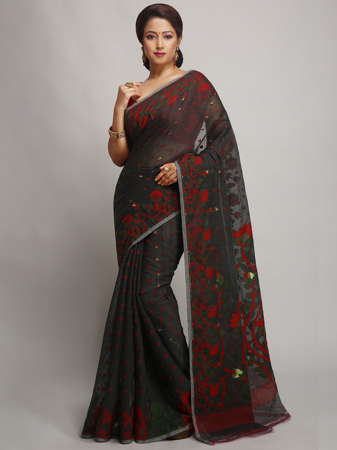 

WoodenTant Floral Printed Zari Silk Cotton Jamdani Saree, Grey