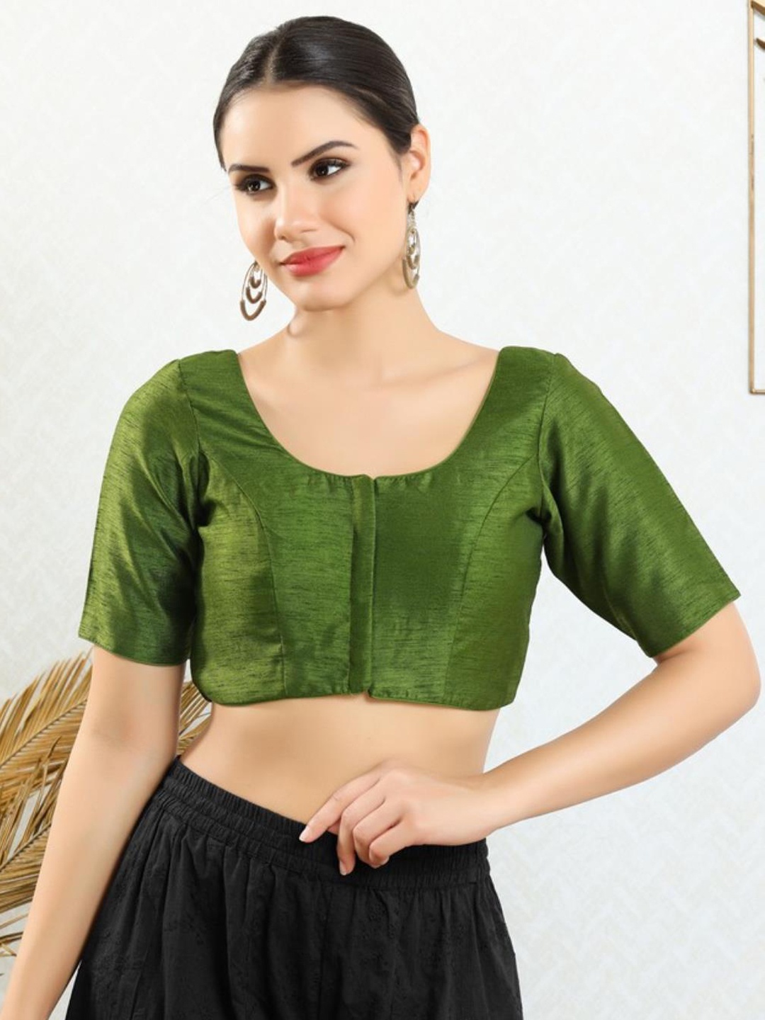 

SALWAR STUDIO Round Neck Padded Readymade Saree Blouse, Green