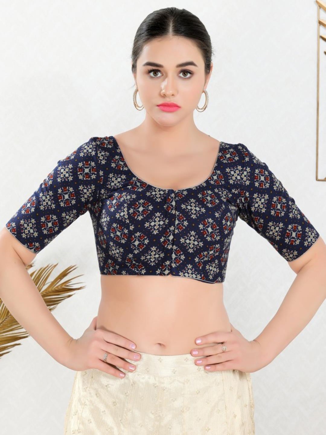 

SALWAR STUDIO Ethnic Motifs Printed Readymade Saree Blouse, Navy blue