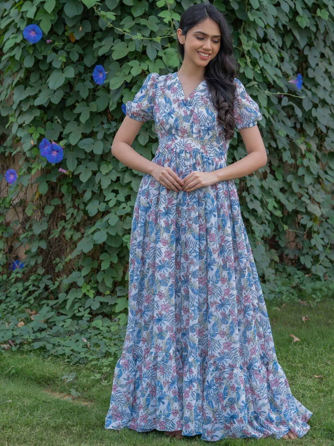 

HOUSE OF JAMOTI Blue Floral Print Georgette Maxi Dress