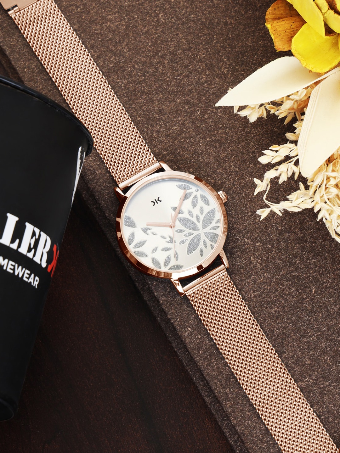 

Killer Women Brass Dial & Stainless Steel Bracelet Style Straps Analogue Watch KLFO52E, White