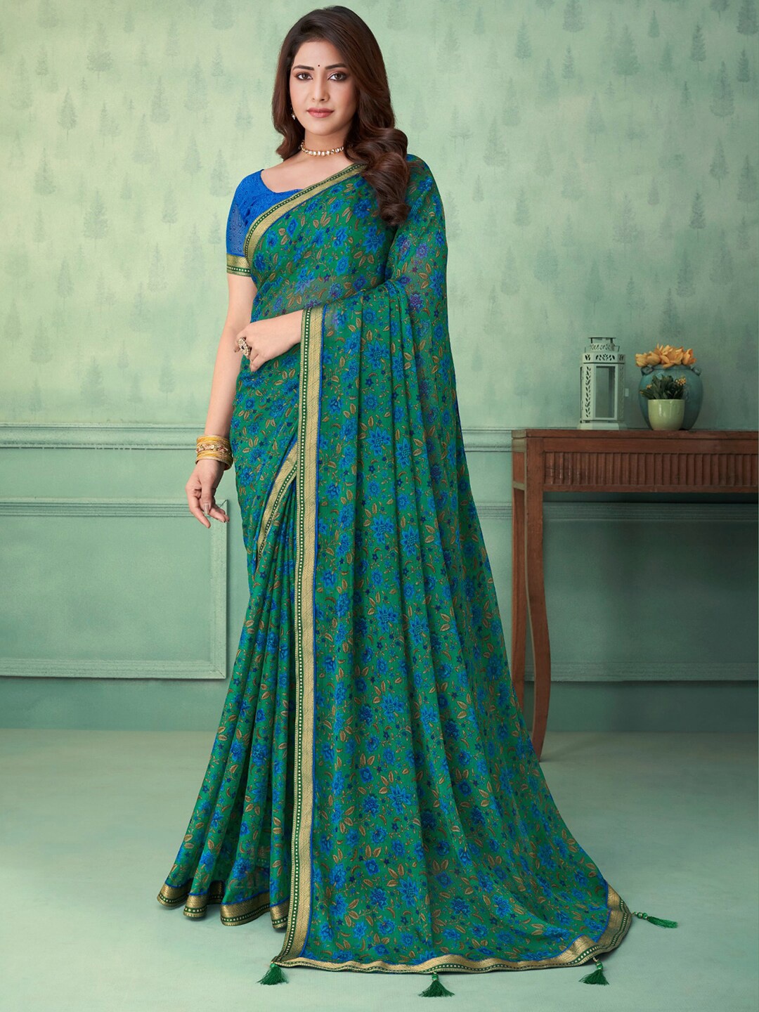 

Kasak Floral Printed Zari Pure Chiffon Saree, Green