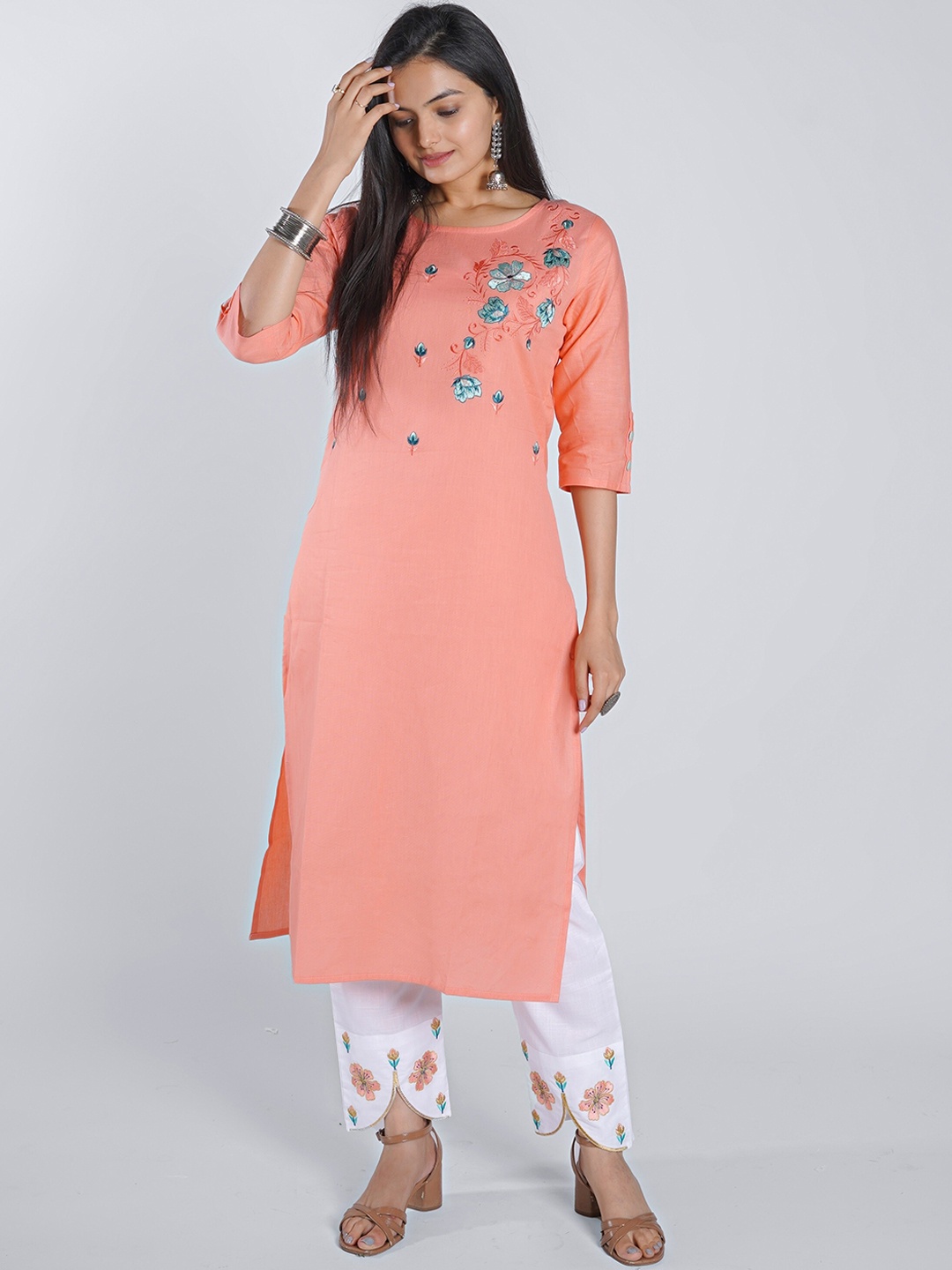 

WOMEN VILLAGE Floral Embroidered Thread Work Pure Cotton Kurta with Trousers, Peach