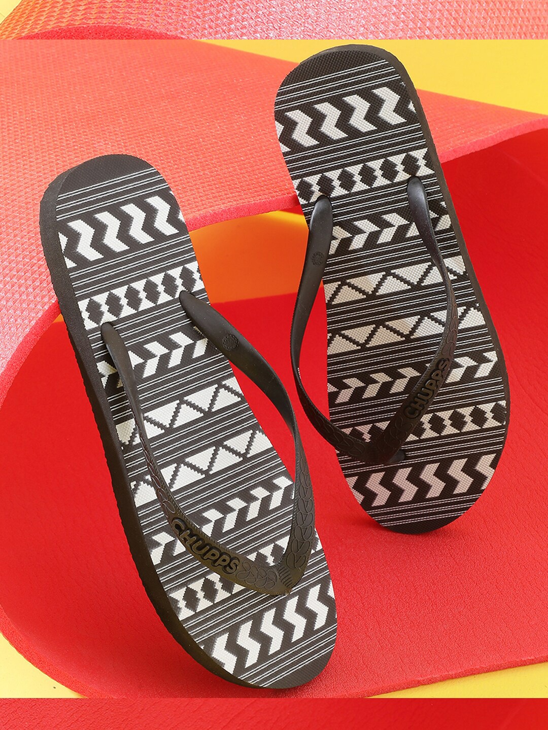 

CHUPPS Men Printed Rubber Thong Flip-Flops, Grey