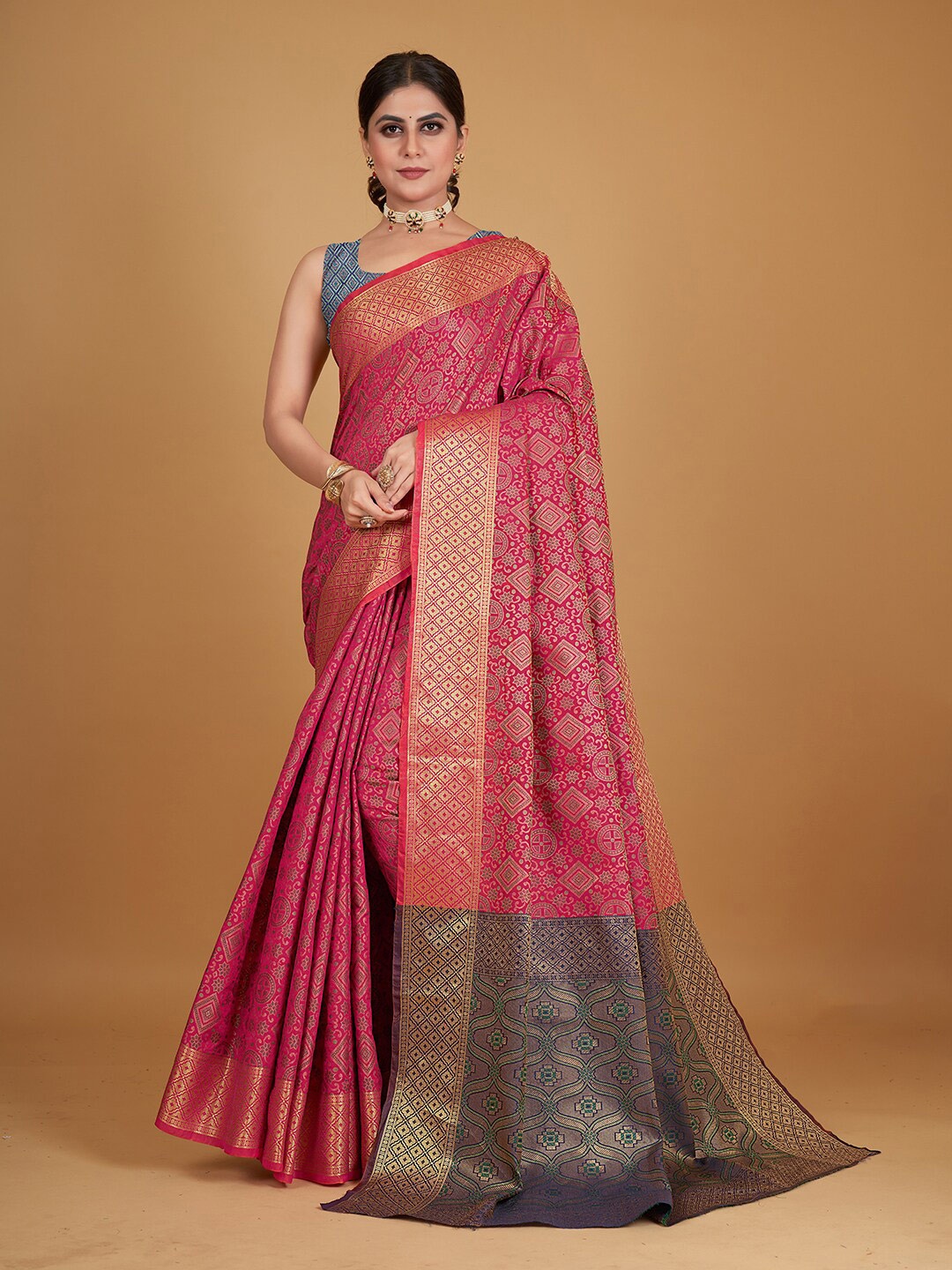 

Pisara Pink & Green Woven Design Zari Silk Cotton Patola Saree