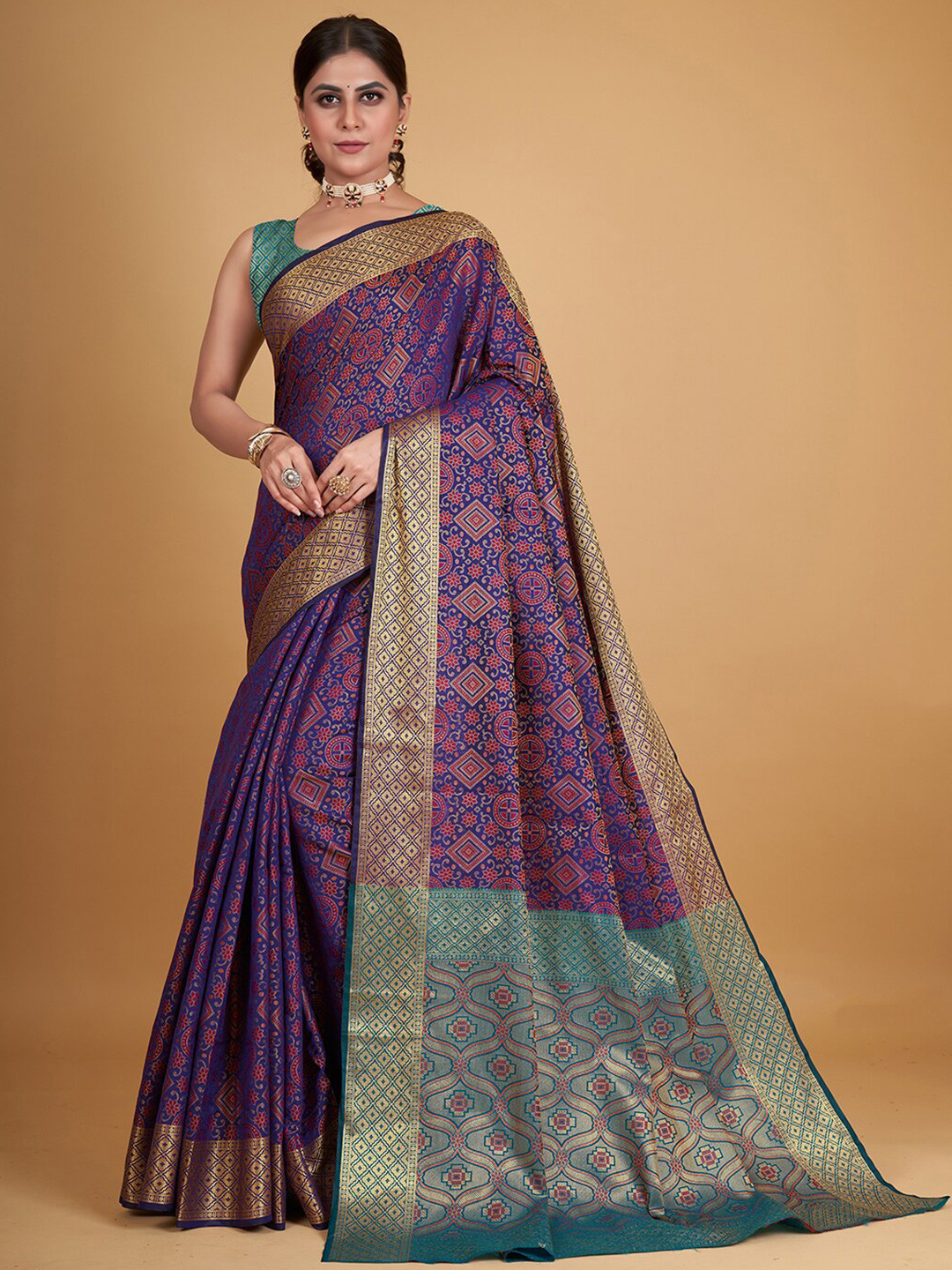 

Pisara Ethnic Motifs Woven Design Zari Silk Cotton Patola Saree, Purple