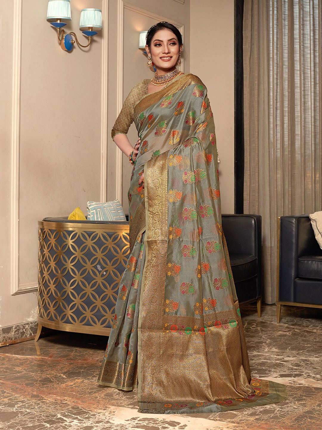 

Pisara Floral Woven Design Zari Organza Saree, Grey