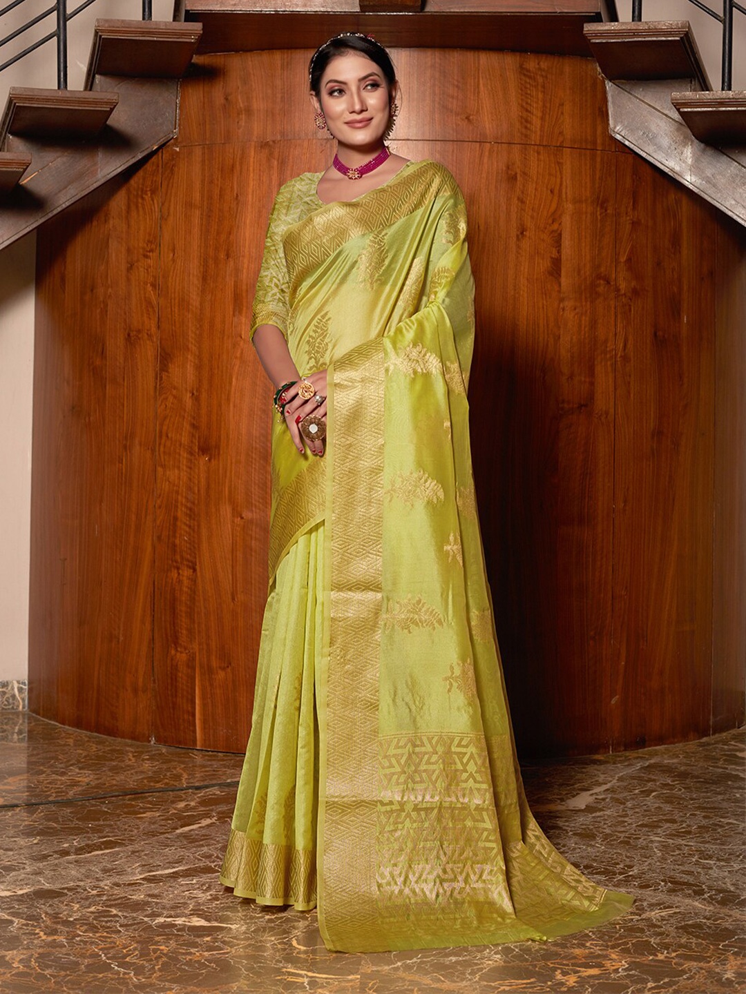 

Pisara Ethnic Motifs Woven Design Zari Organza Saree, Green