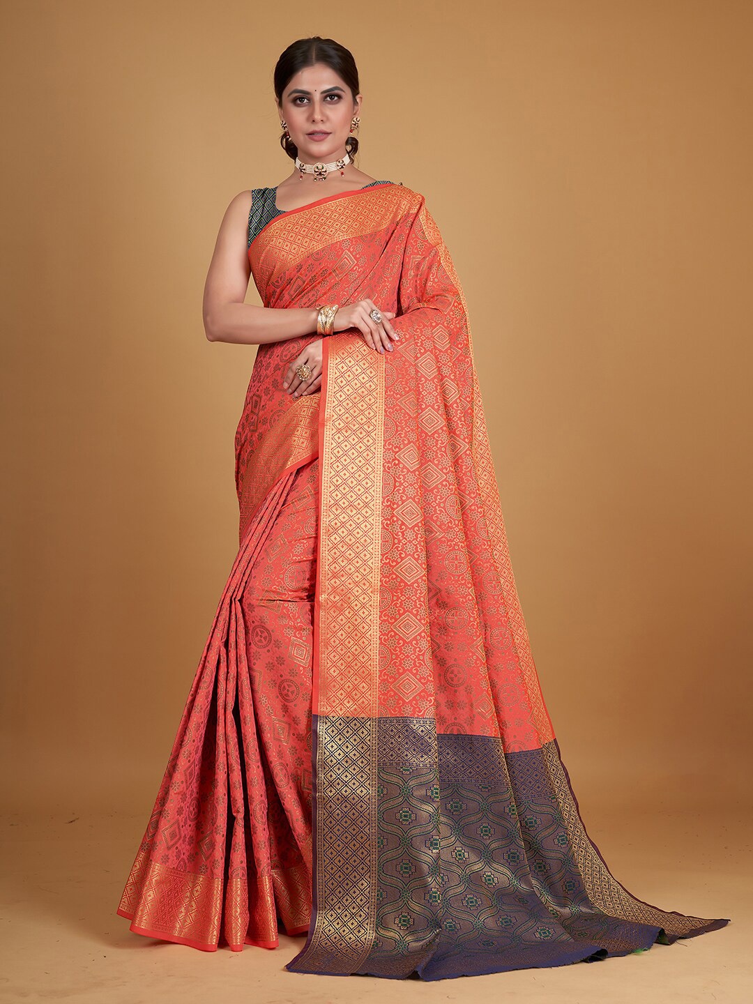 

Pisara Ethnic Notifs Woven Design Zari Silk Cotton Patola Saree, Peach