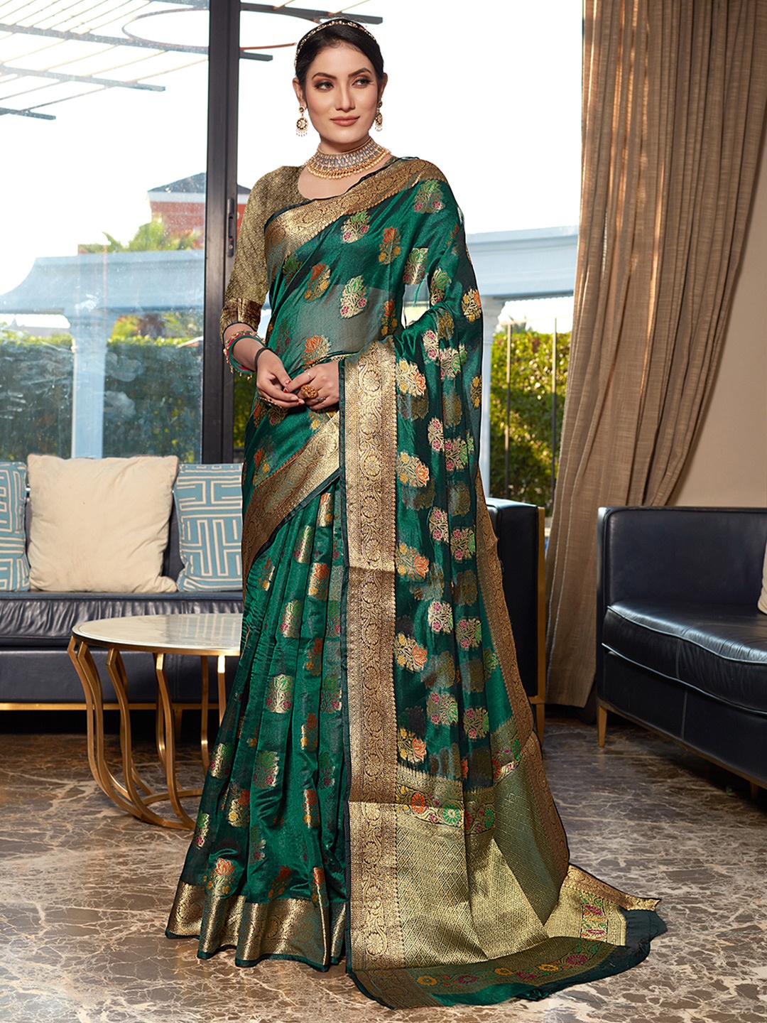 

Pisara Ethnic Motifs Woven Design Zari Organza Saree, Green