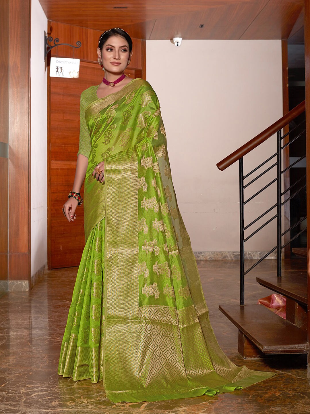 

Pisara Ethnic Motifs Woven Design Zari Organza Saree, Olive