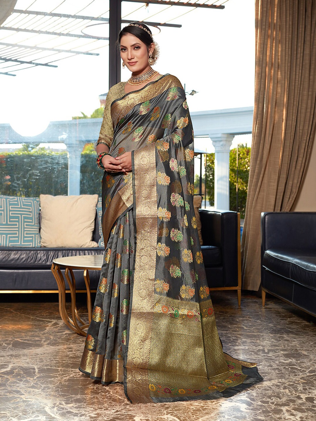 

Pisara Ethnic Motifs Woven Design Zari Organza Saree, Grey