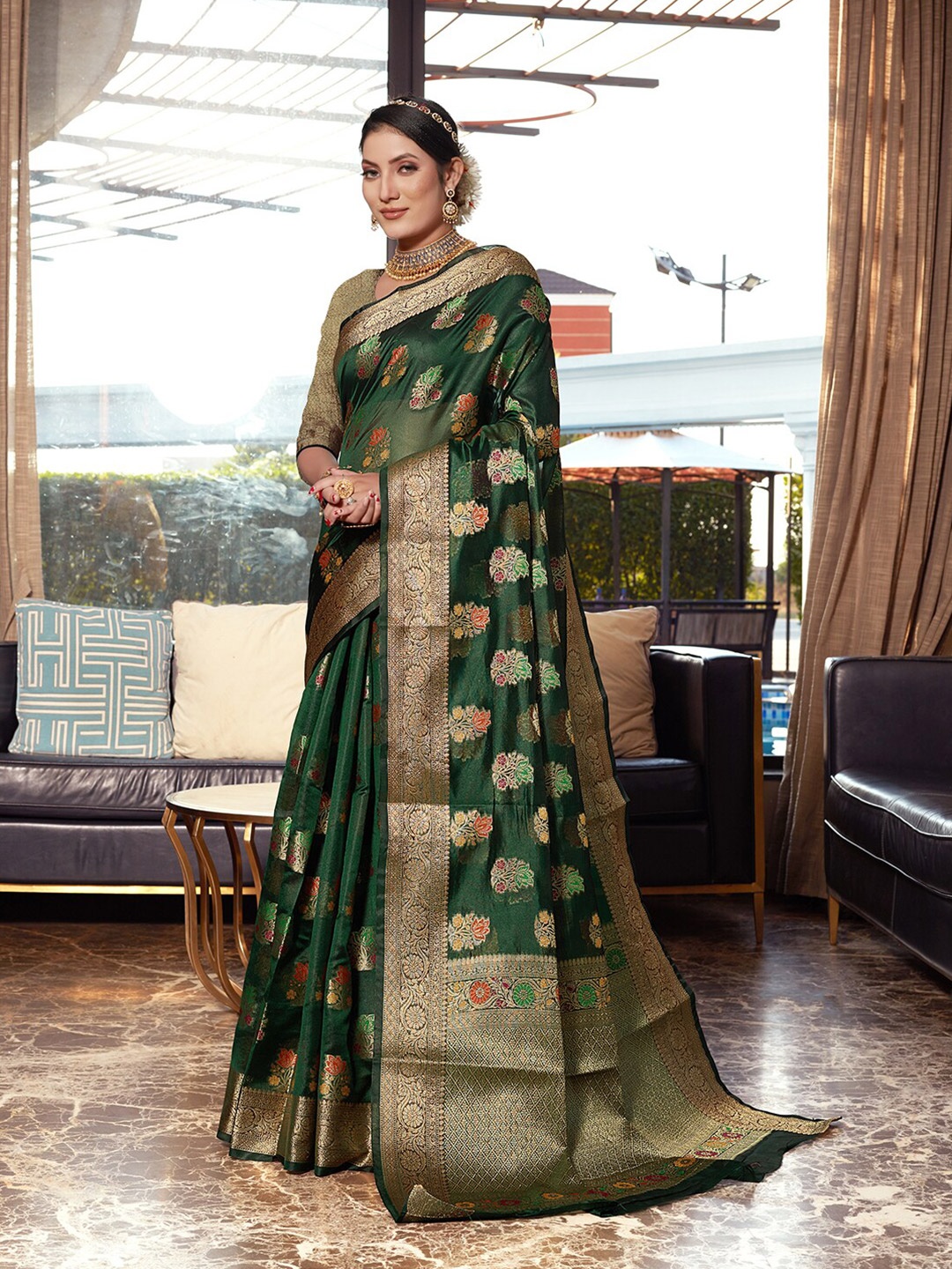 

Pisara Ethnic Motifs Woven Design Organza Saree, Green
