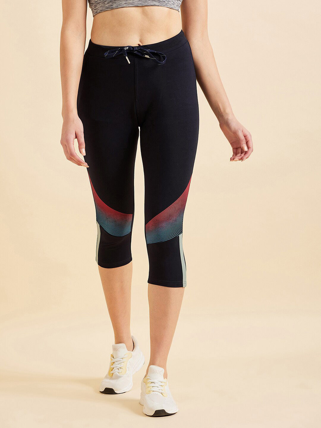 

Sweet Dreams Women Colourblocked Cotton Regular Fit Mid-Rise Sports Capris, Navy blue