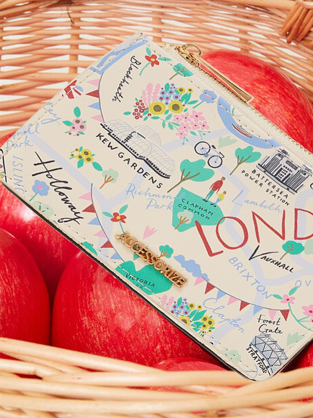 

Accessorize London Women London Print Card Holder, Cream