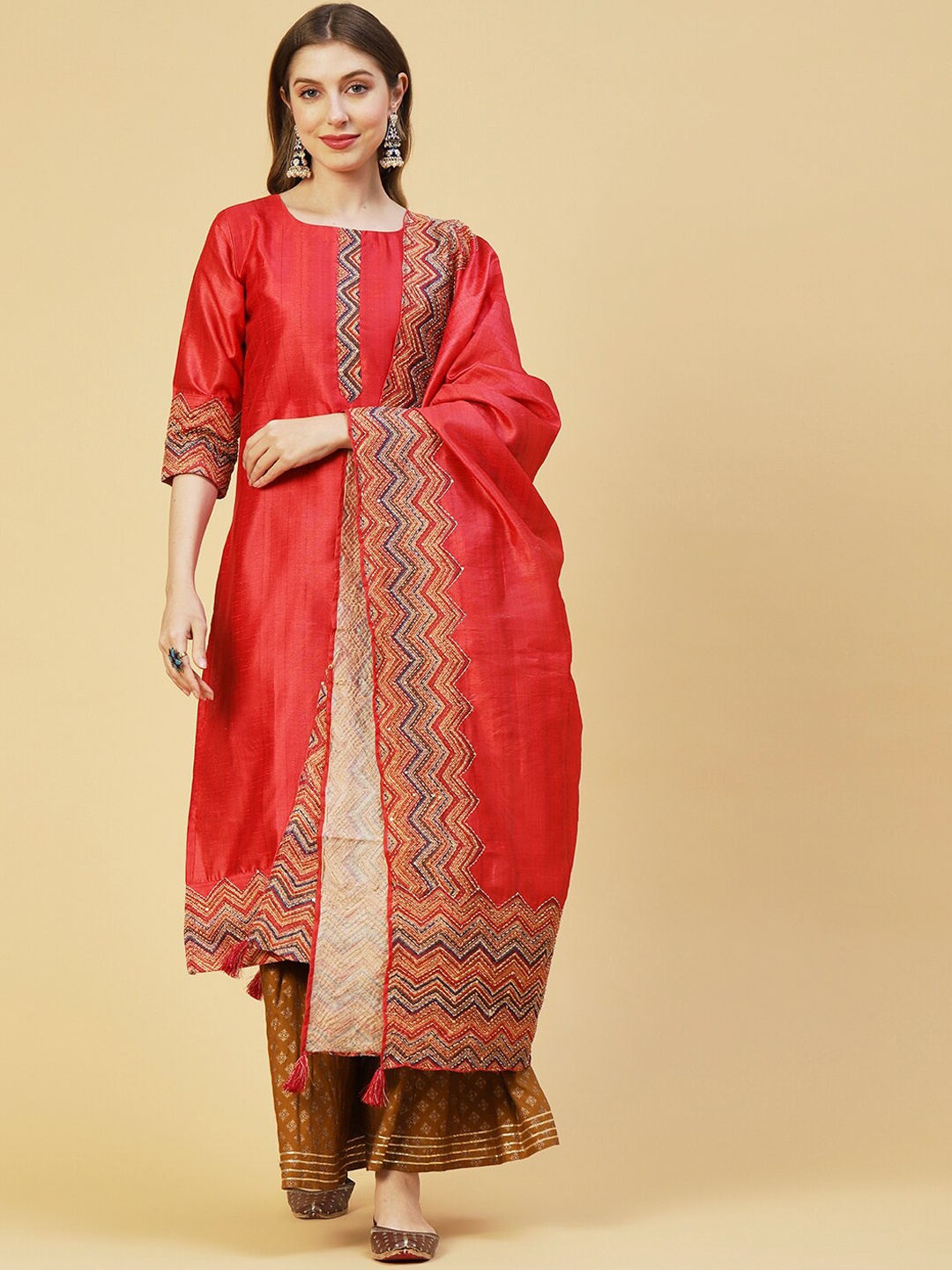 

FASHOR Red Chevron Printed Chanderi Silk Kurta with Dupatta