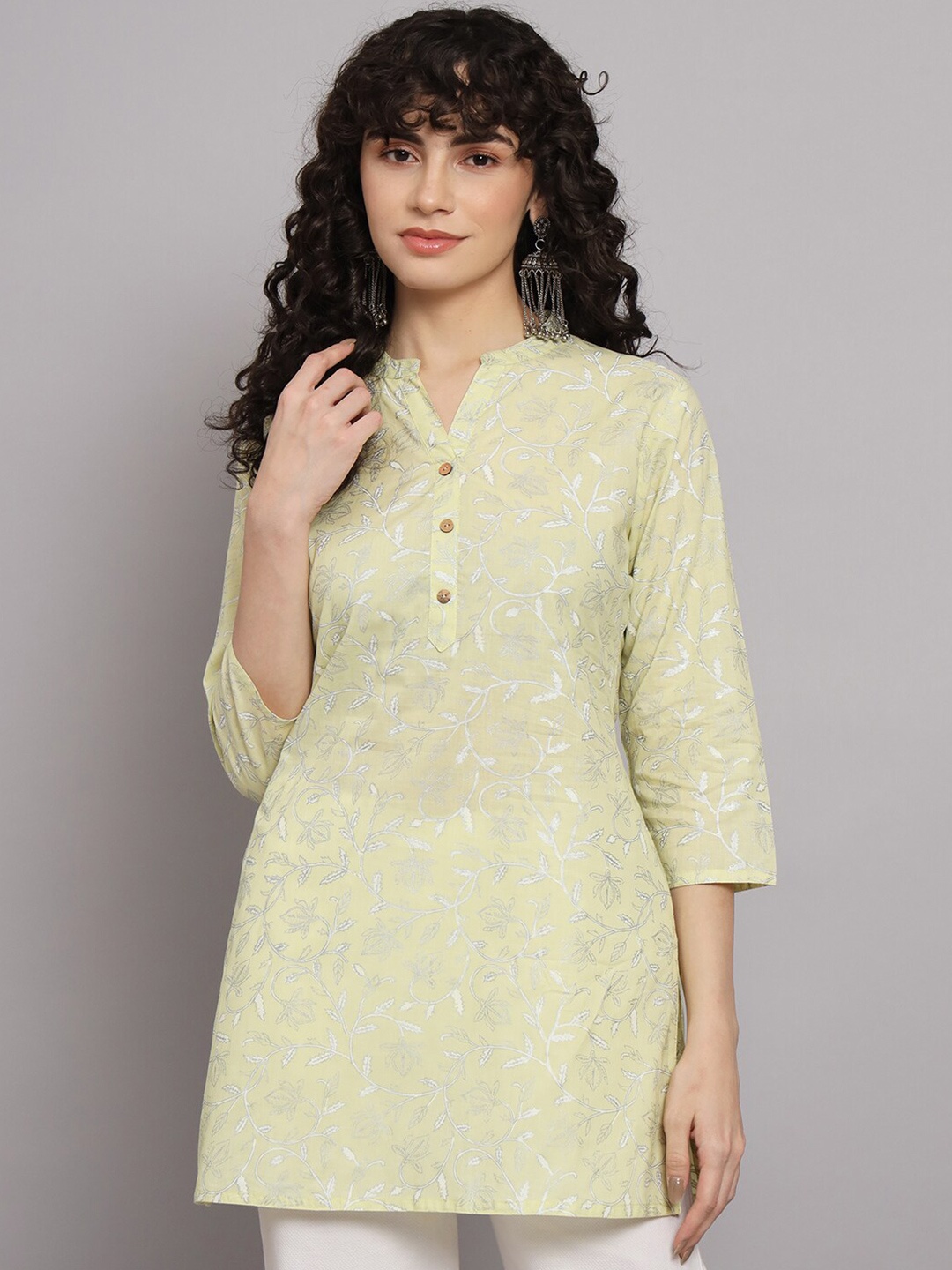 

Silai Bunai Yellow & Grey Floral Printed Mandarin Collar Kurti