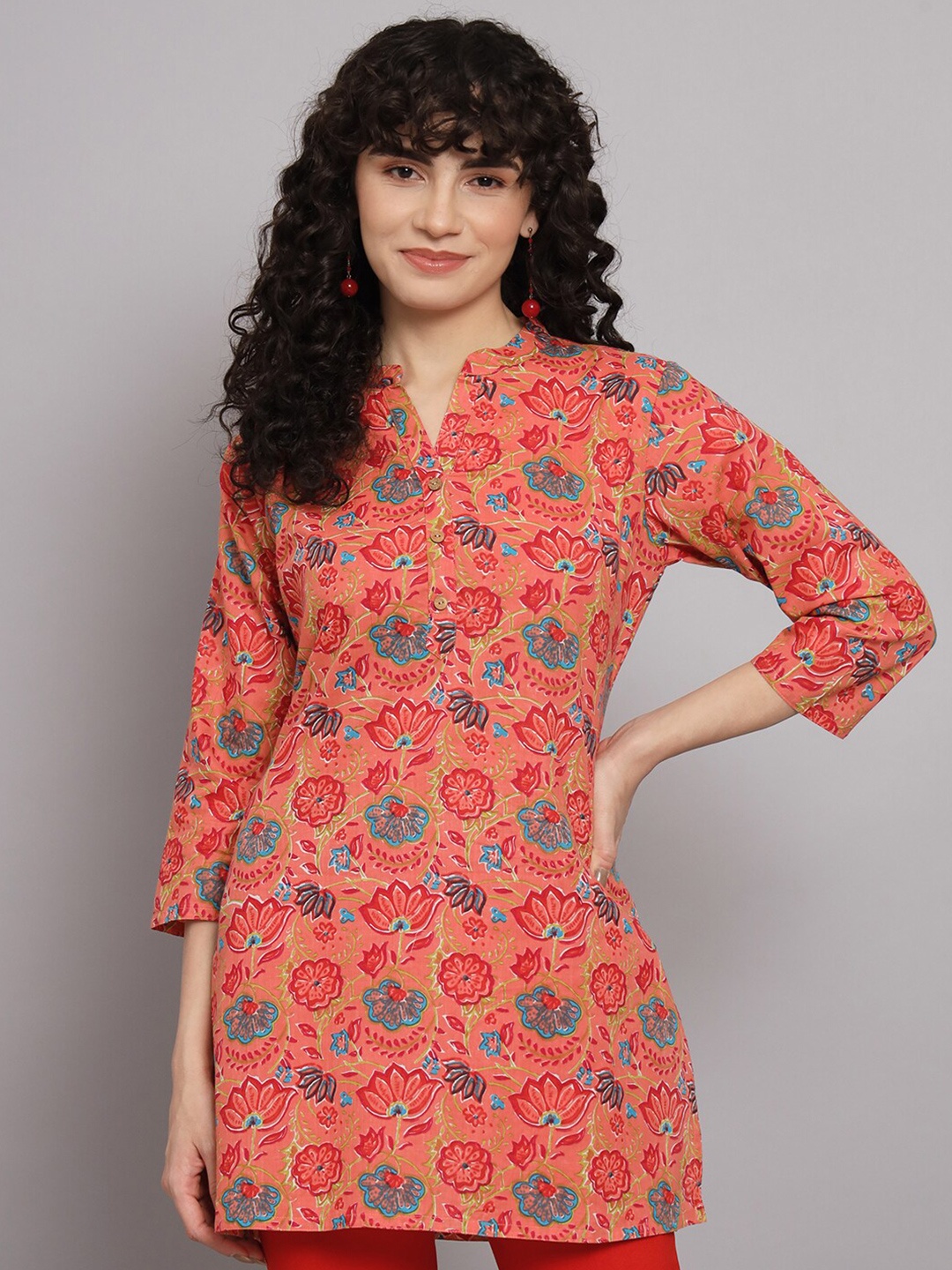 

Silai Bunai Maroon Floral Printed Kurti