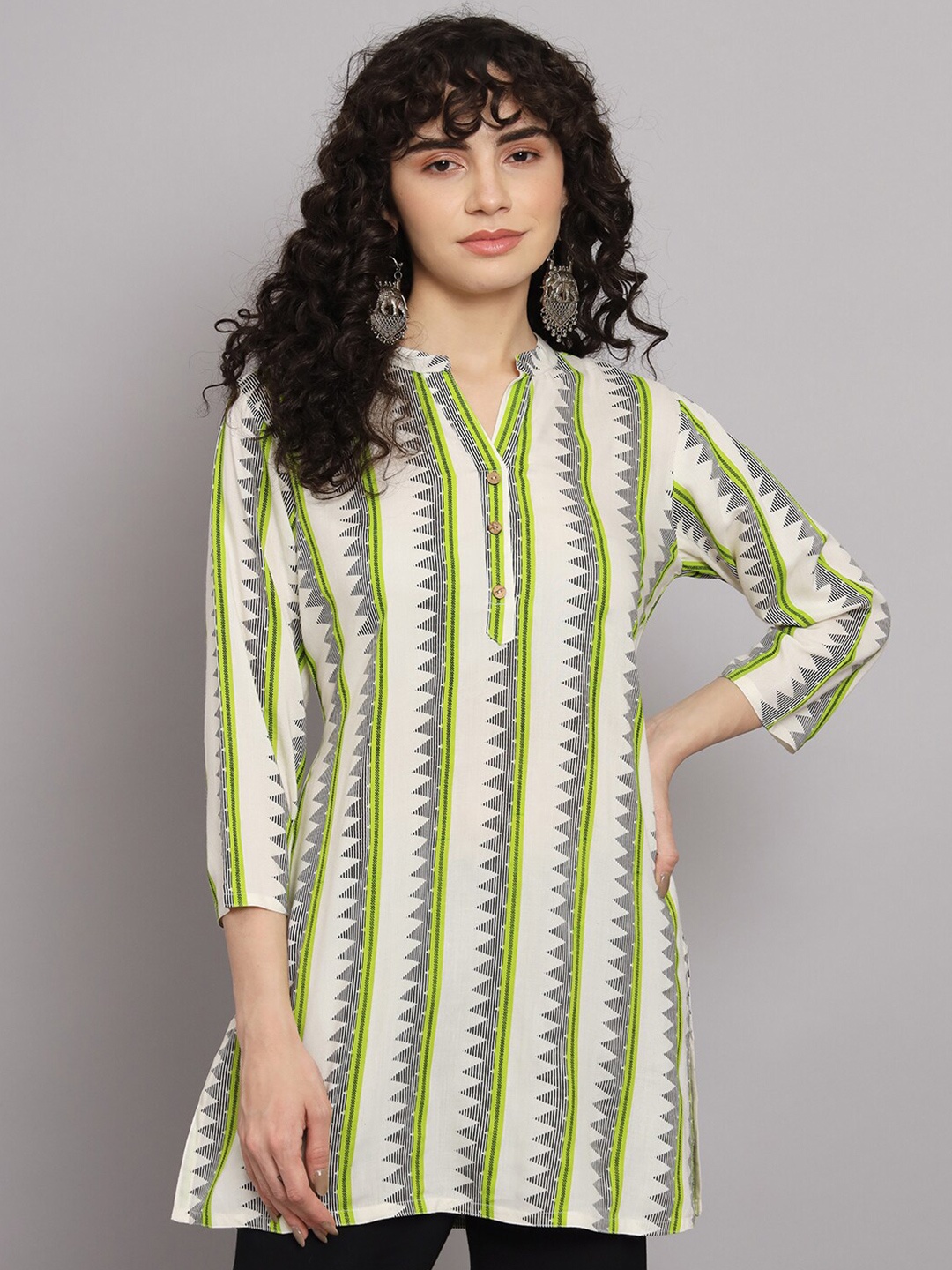 

Silai Bunai Cream & Green Mandarin Collar Geometric Printed Kurti