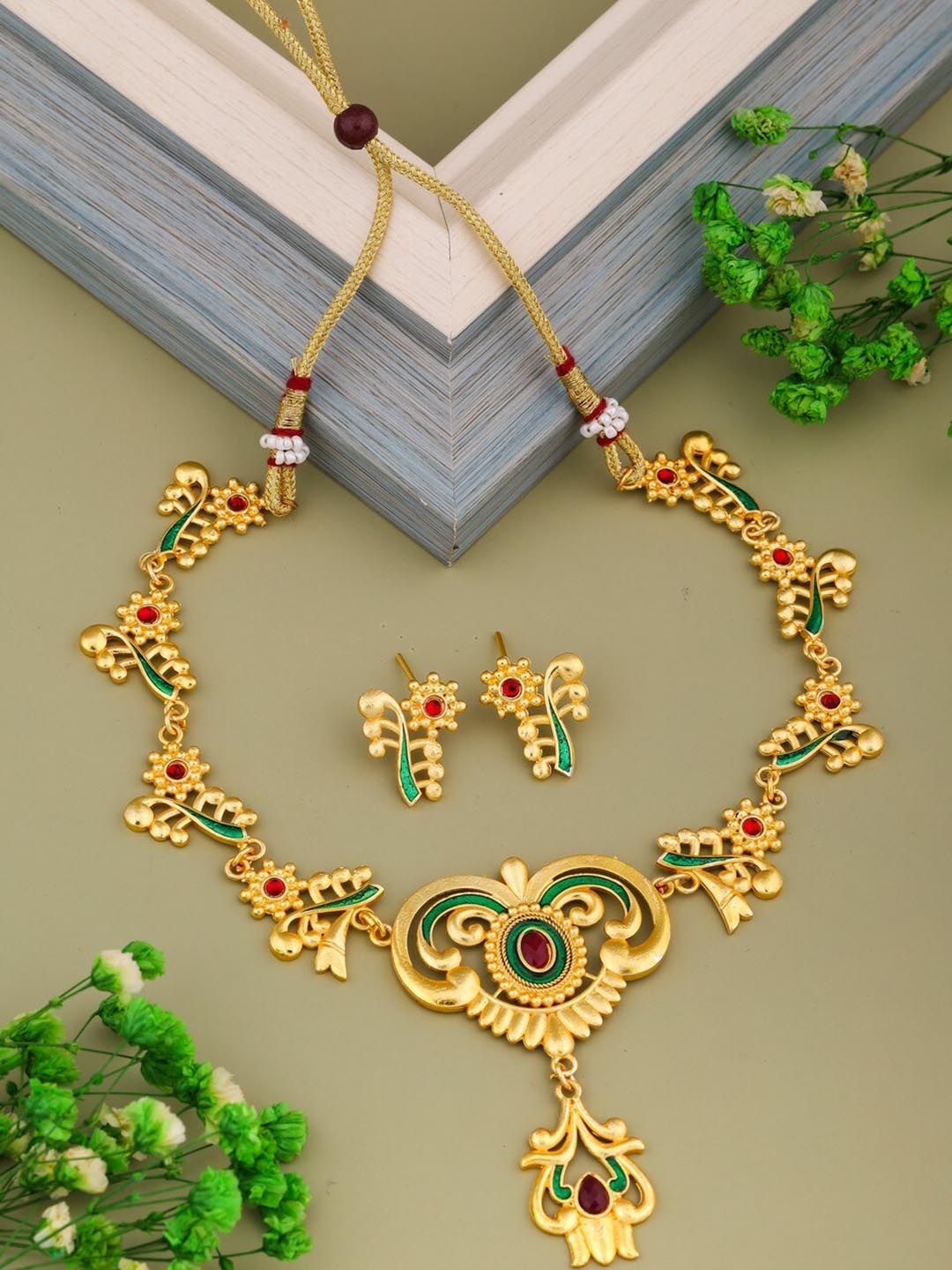 

Vita Bella Gold-Plated Stone Studded & Beaded Necklace & Earrings