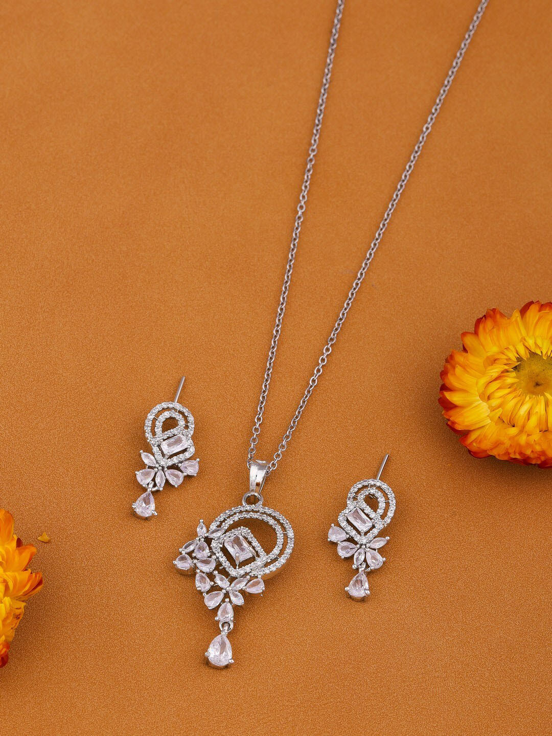 

Vita Bella Gold-Plated Kundan-Studded & Beaded Necklace & Earrings, Silver