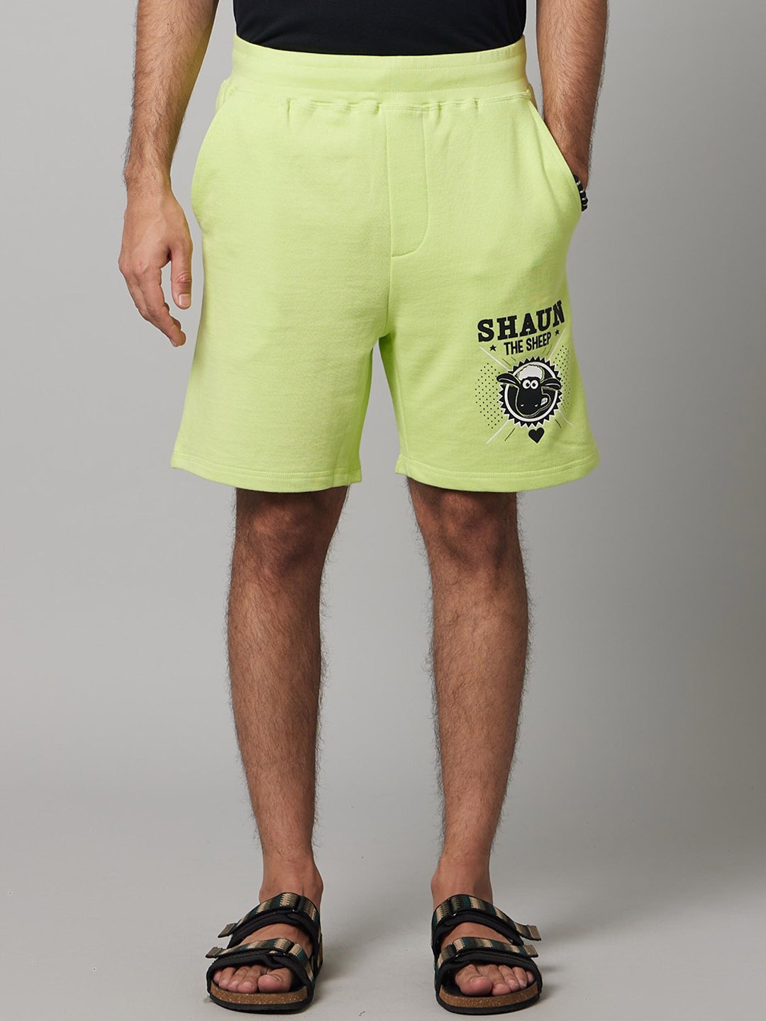 

Celio Men Shaun The Sheep Printed Cotton Shorts, Green