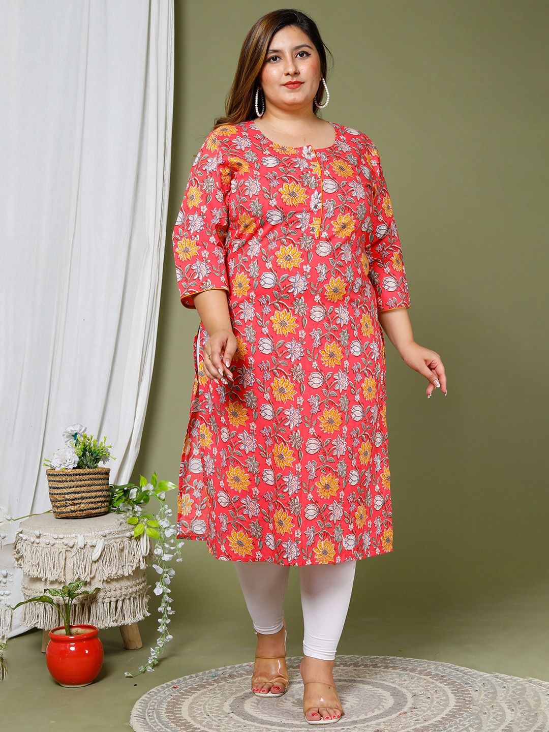 

Swasti Floral Printed Pure Cotton Kurta, Red