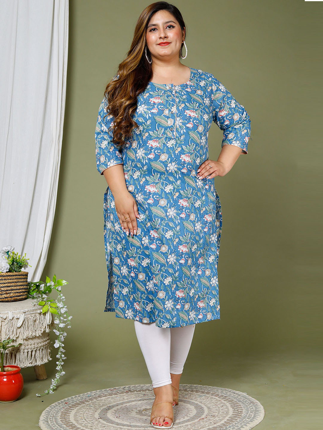 

Swasti Floral Printed Pure Cotton Straight Kurta, Blue