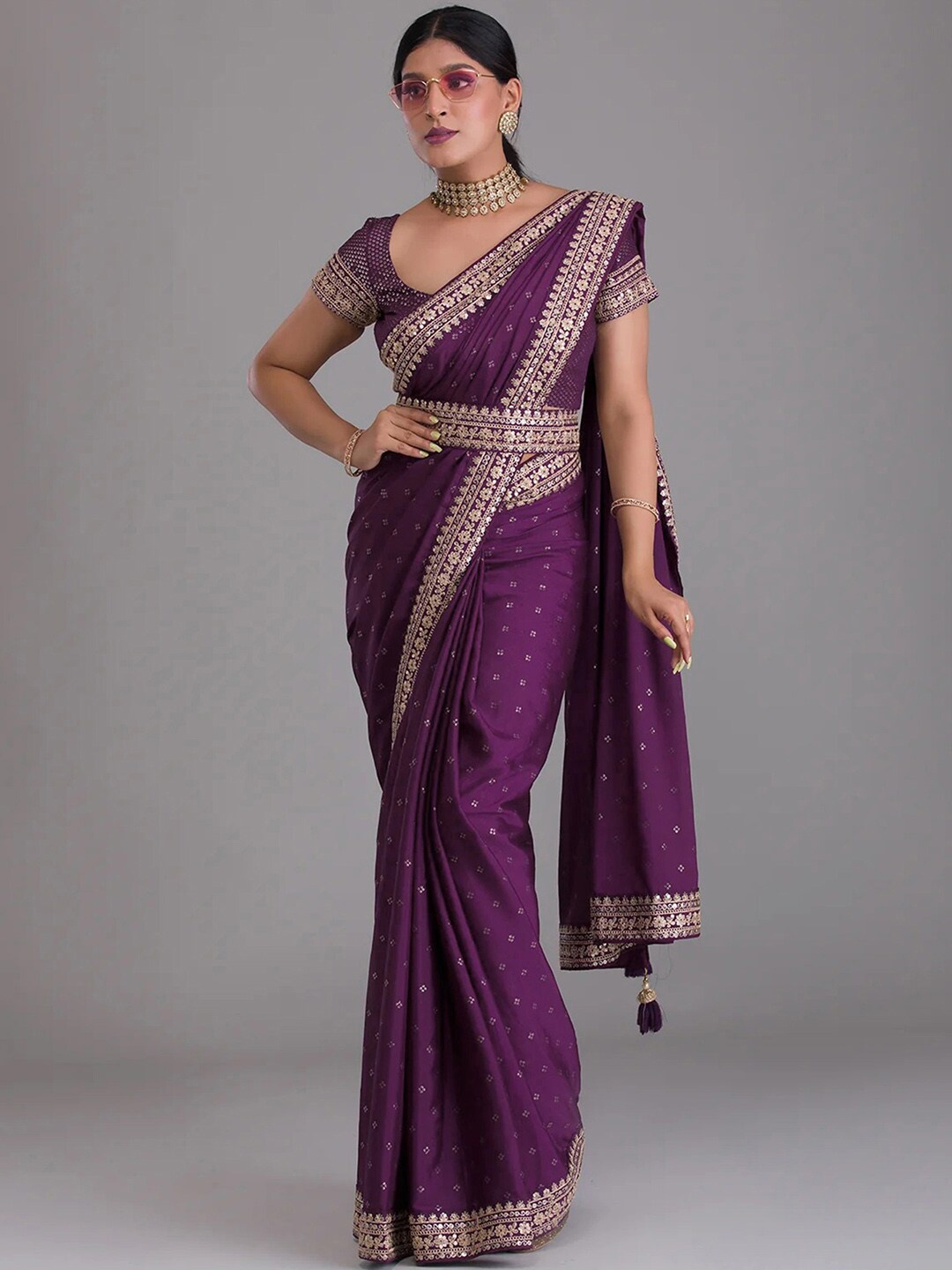 

Satrani Purple & Gold-Toned Ethnic Motifs Sequinned Belted Saree