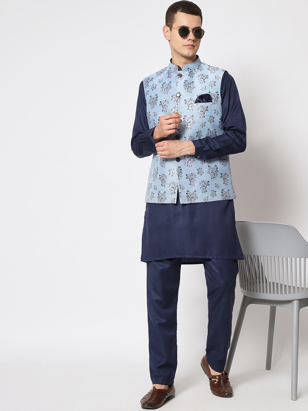 

MAXENCE Mandarin Collar Kurta with Pyjamas with Printed Nehru Jacket, Blue