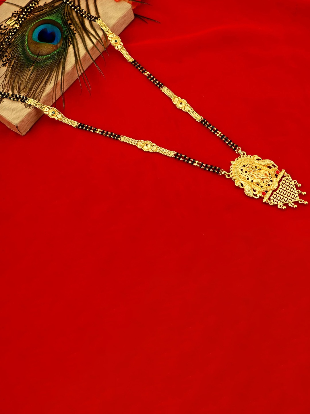 

MANSIYAORANGE Gold-Plated Stone Studded & Beaded Mangalsutra