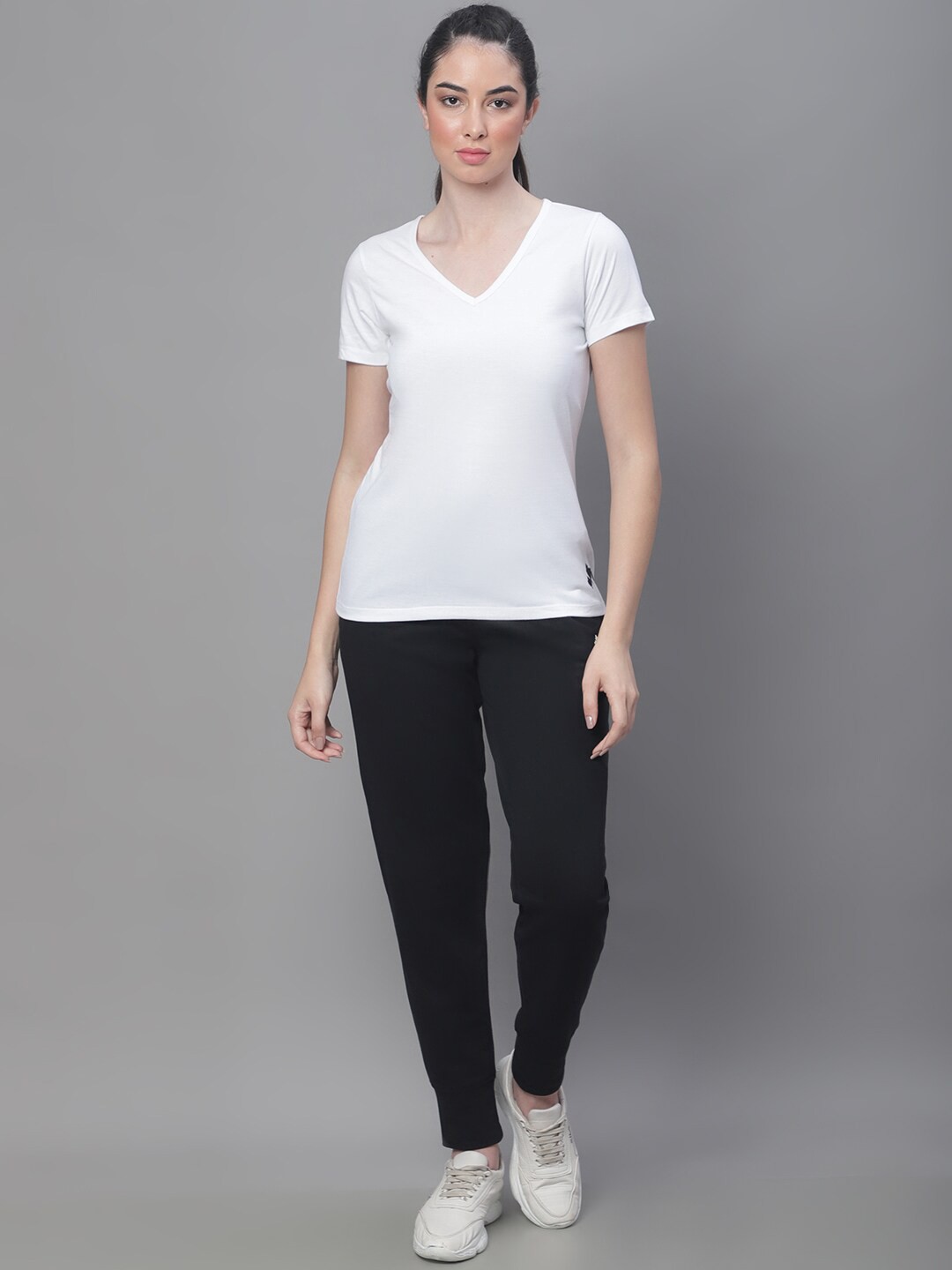 

Rute Women Cotton Sports T-shirt with Joggers, Black