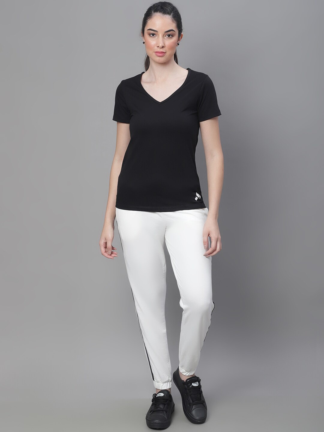 

Rute Women Cotton Sports T-shirt with Joggers, White