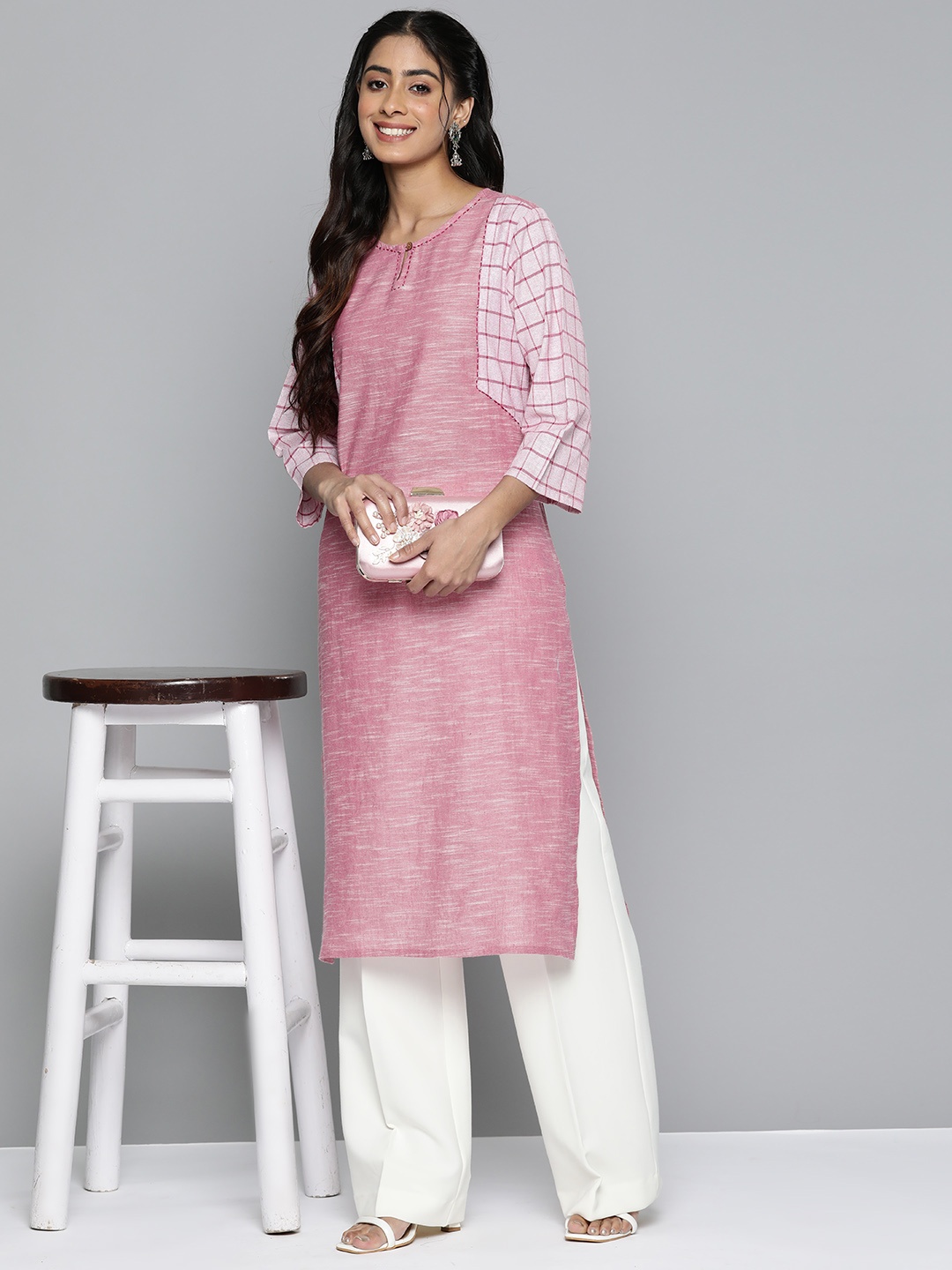 

HERE&NOW Checked Keyhole Neck Kantha Work Pure Cotton Kurta, Pink