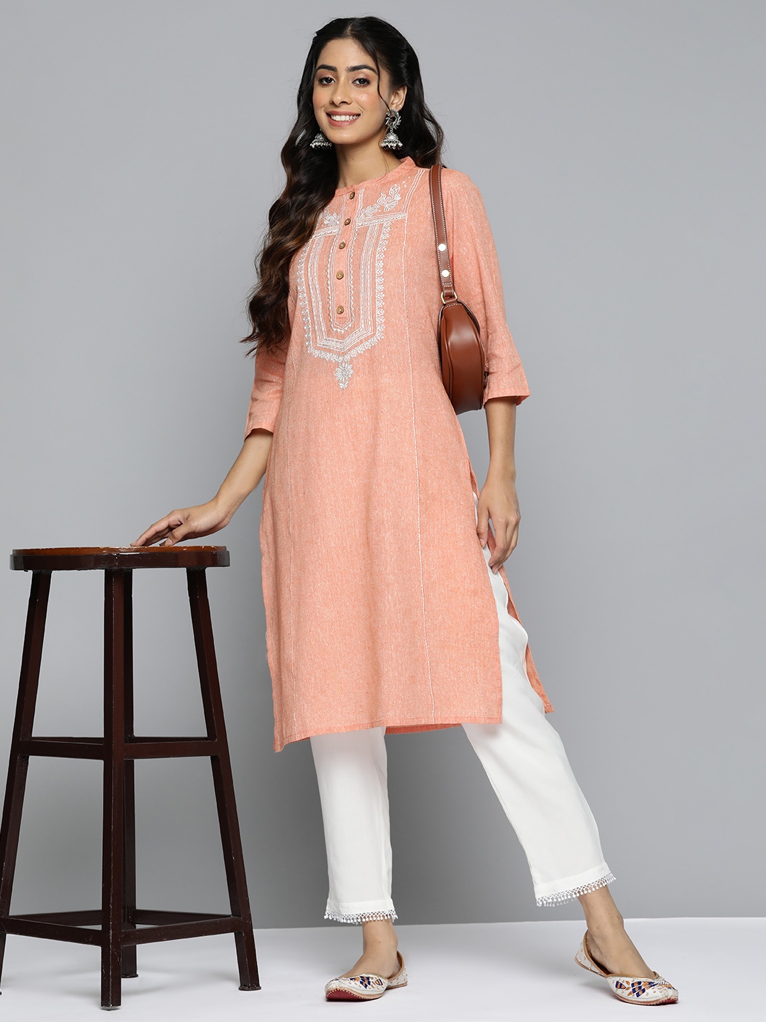 

HERE&NOW Floral Thread Work Pure Cotton Kurta, Peach