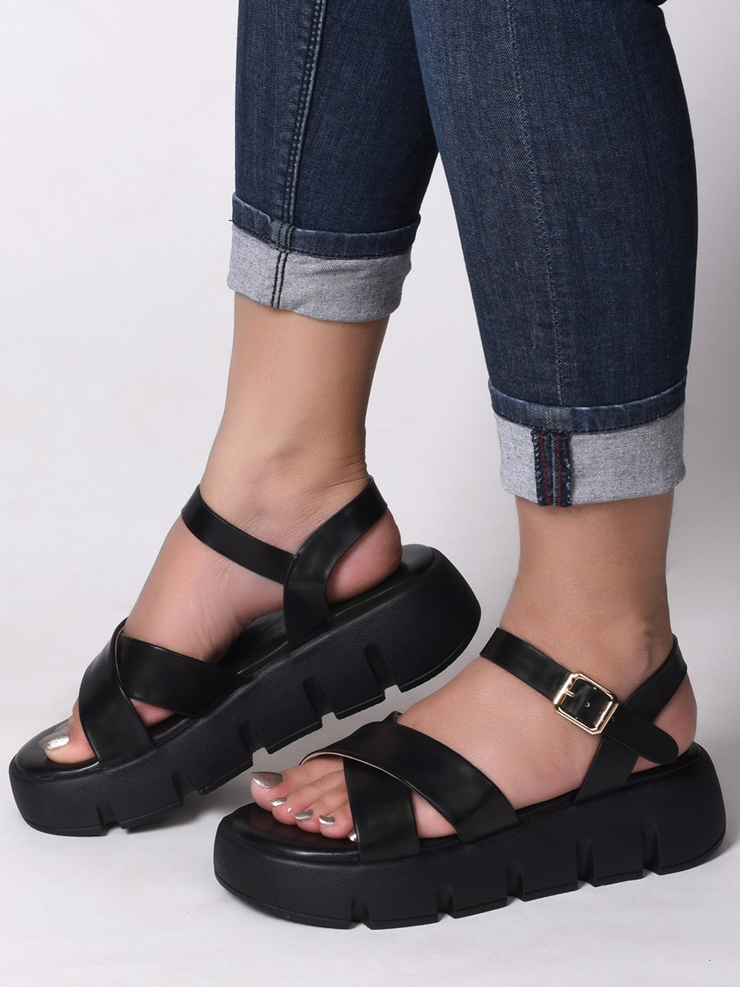 

SHUZ TOUCH Flatform Heels with Buckles, Black