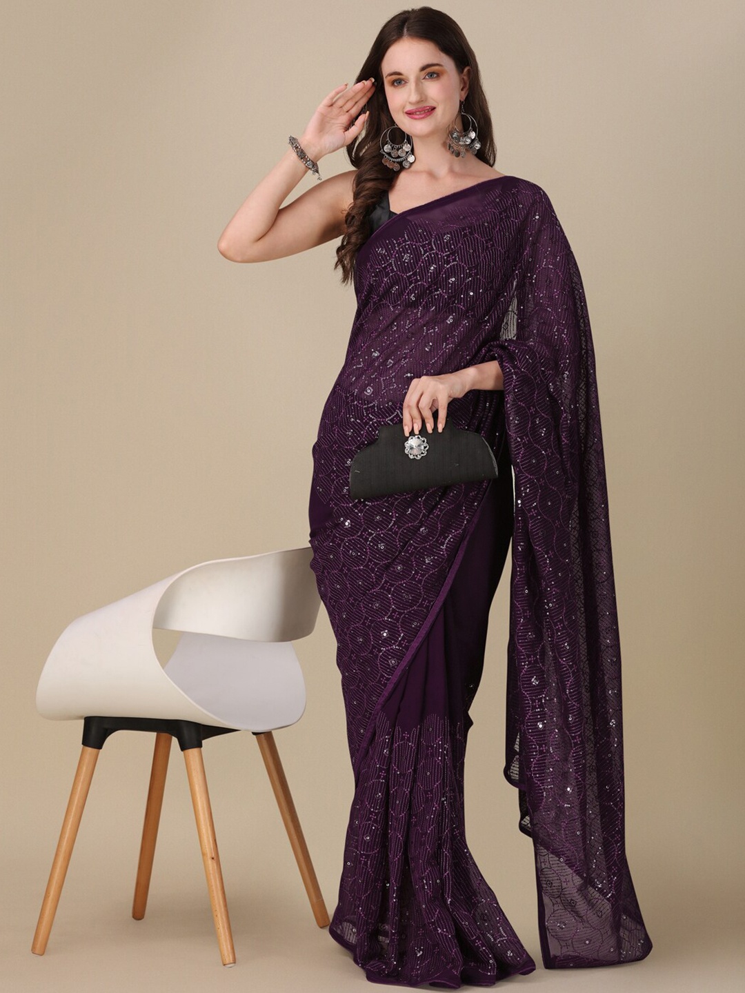 

VILLAGIUS Embellished Sequinned Pure Georgette Saree, Magenta
