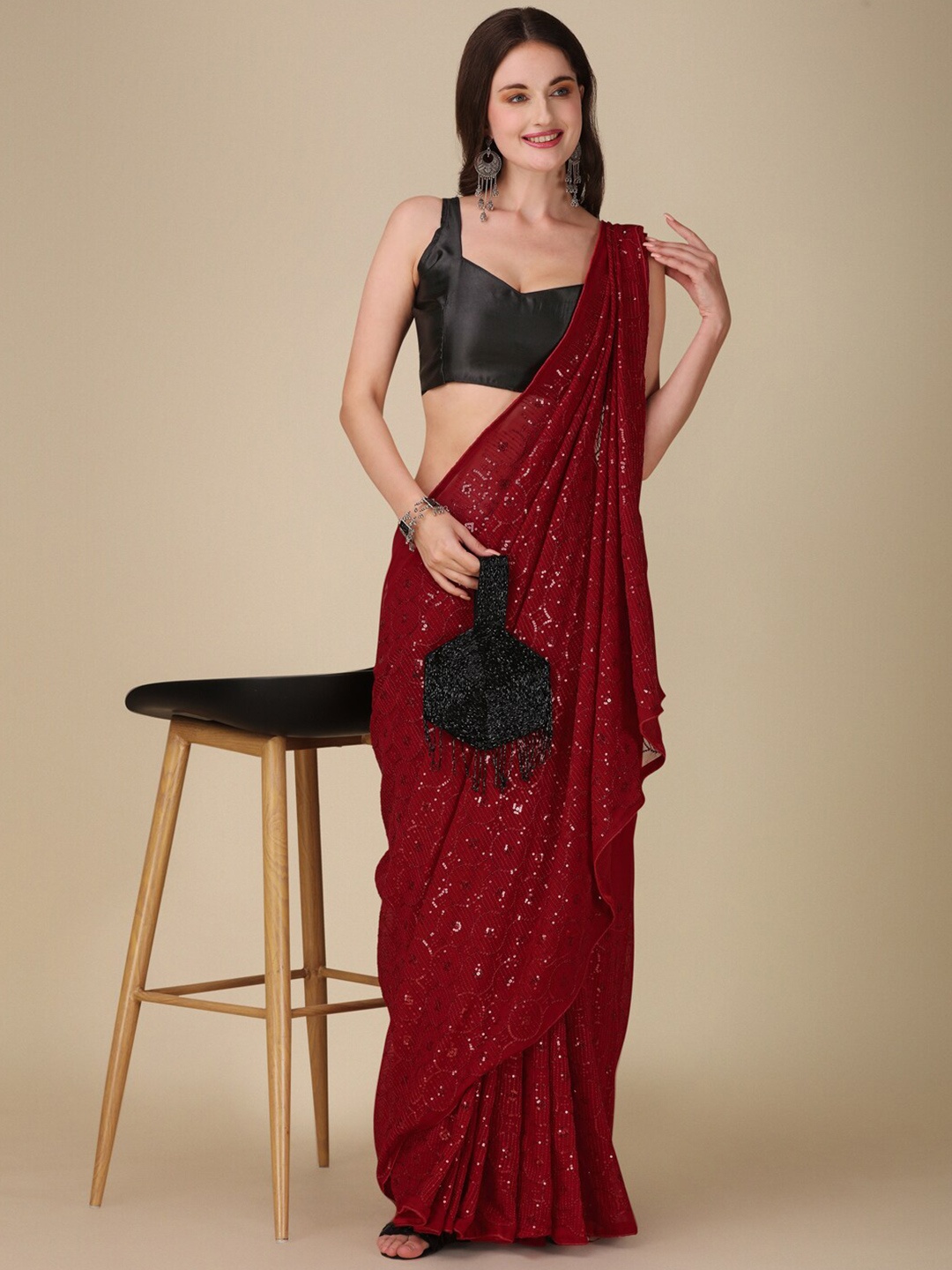 

VILLAGIUS Embellished Sequinned Pure Georgette Saree, Maroon
