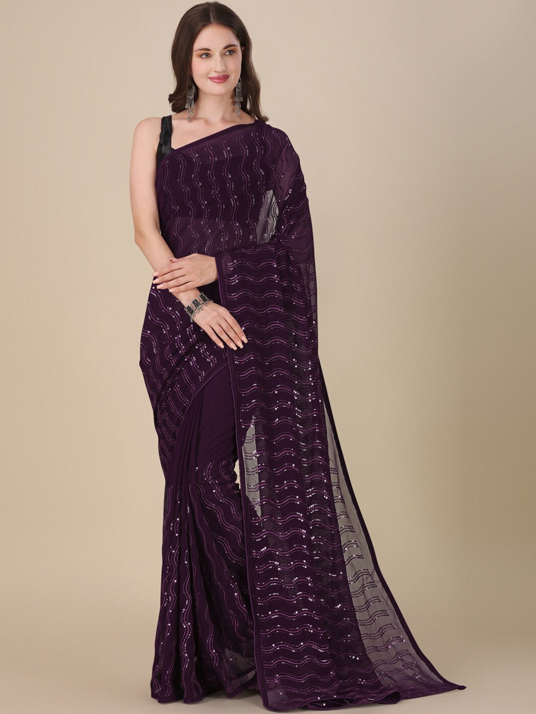 

VILLAGIUS Embellished Sequinned Pure Georgette Saree, Magenta