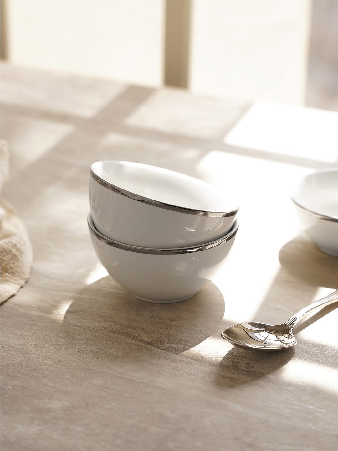 

Pure Home and Living White & Silver Toned 2 Pieces Porcelain Glossy Bowls