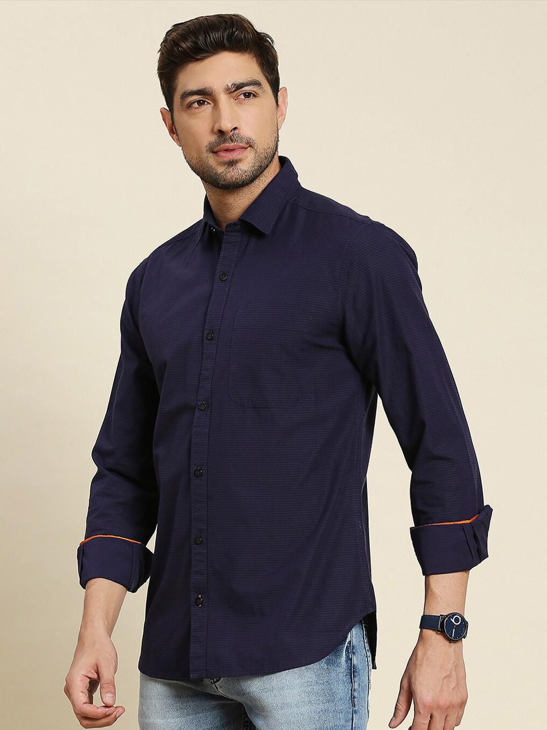 

INVICTUS Original Fit Self Design Pure Cotton Shirt, Navy blue