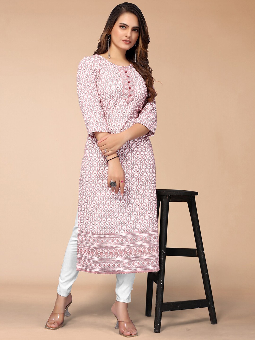 

ODETTE Ethnic Motifs Embroidered Straight Kurta, Pink